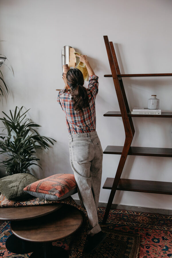 מדפים בסגנון רטרו אלגנטי ונקי מעץ מלא