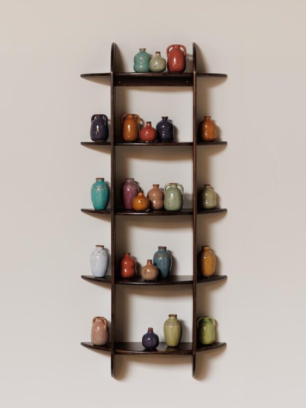 מדף קיר חום כהה