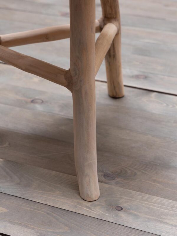 שרפרף עץ בעבודת יד